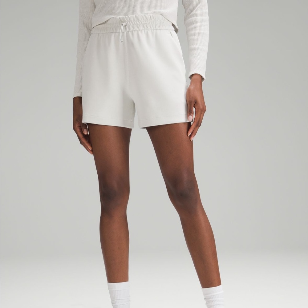 Lululemon Softstreme Short 4”